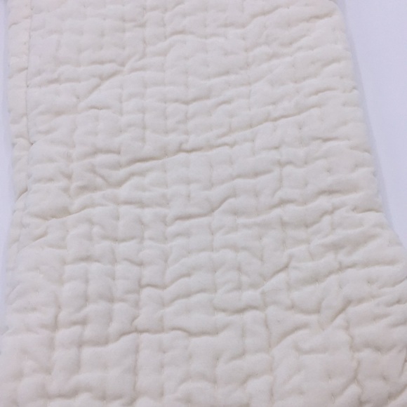 Pottery Barn Velvet Christmas Stocking Monogrammed Leera - Picture 8 of 12